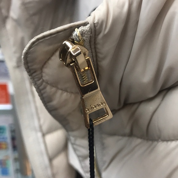 NWT,Women's Orobos Classic Down Vest cream petal - Picture 14 of 16